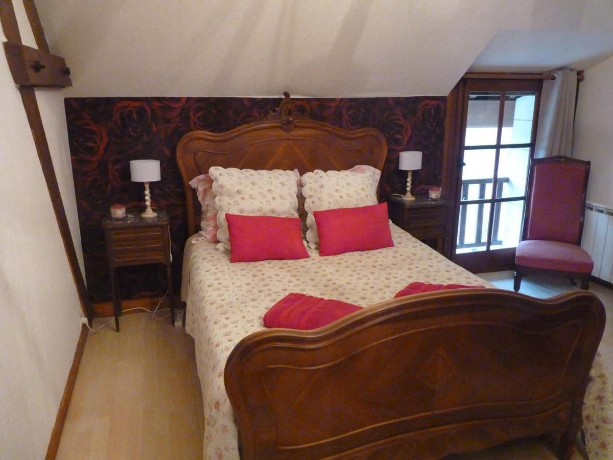 L'Arum Antique Sainte-Catherine-de-Fierbois Ngoại thất bức ảnh